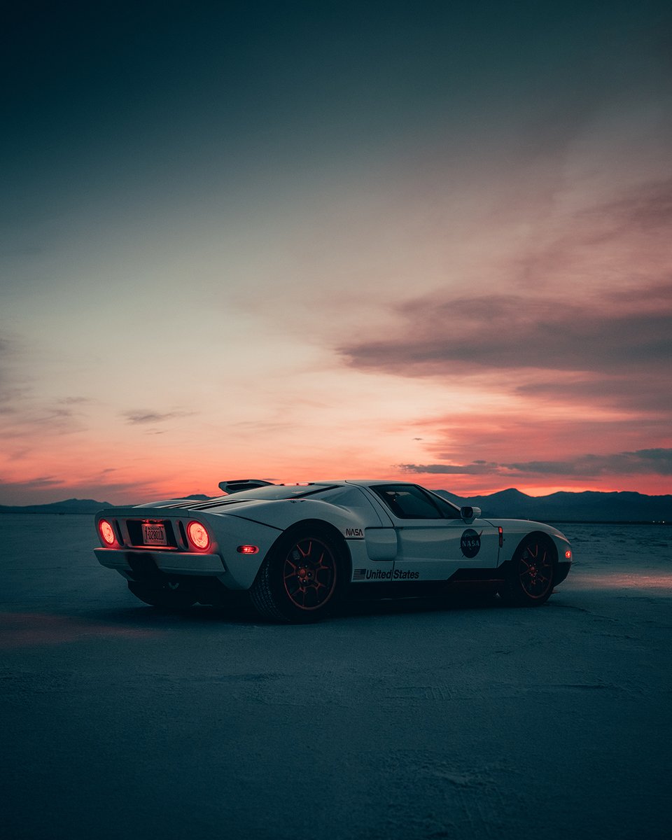 NASA GT40 at sunset reconstructed from token pixels
